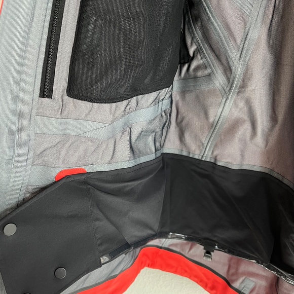 The North Face Women's Purist DryVent Shell Ski Jacket - Picture 3 of 6